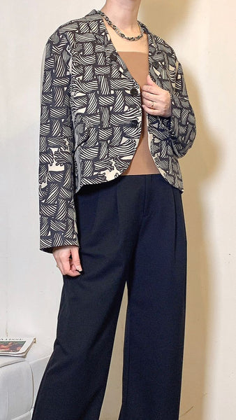 Unique pattern on linen cropped blazer