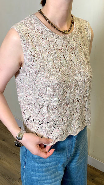 Pastel pink diamond patterned scallop trimming twin set