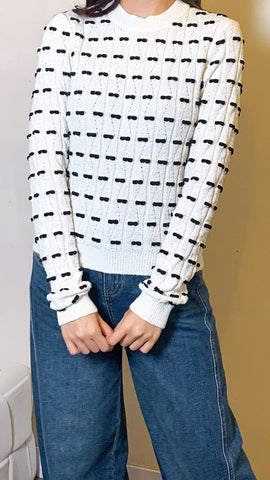 White x black contrast elastic slim fit top