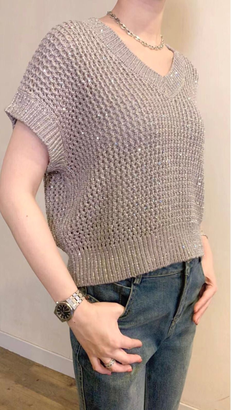 Grey hollow v-neck top with sequins