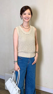 Versatile soft knitted vest