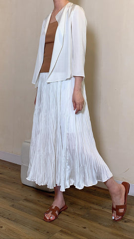 ⁠White silky ultra comfy skirt