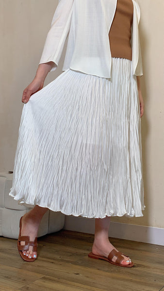 ⁠White silky ultra comfy skirt