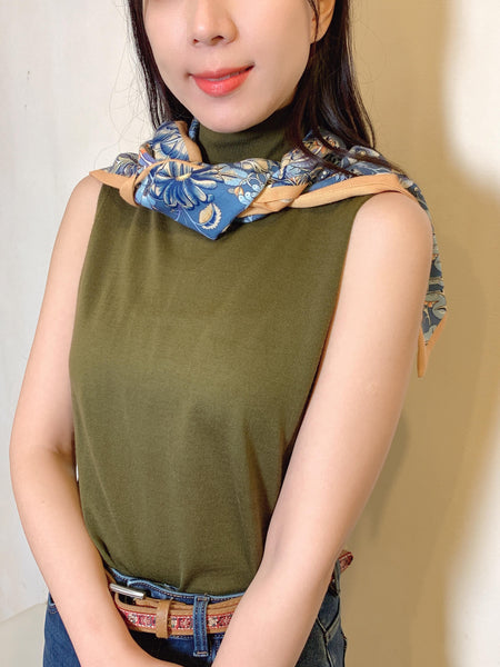 Mustard yellow rectangular eddy scarf